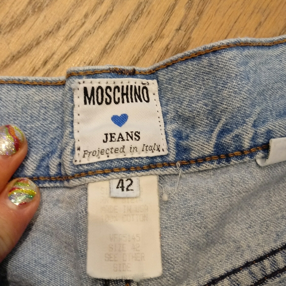 Vintage Moschino Jeans high waisted shorts - Picture 5 of 9
